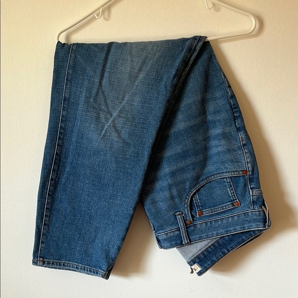 Curvy Perfect Vintage Crop Jean - Picture 4 of 6